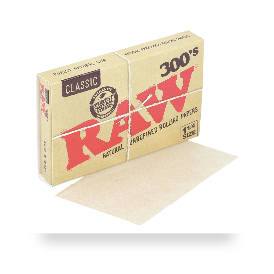 RAW Classic 300's 1¼ retail product pack on white background