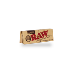 RAW Classic Connoisseur 1¼ + Tips retail product pack on white background